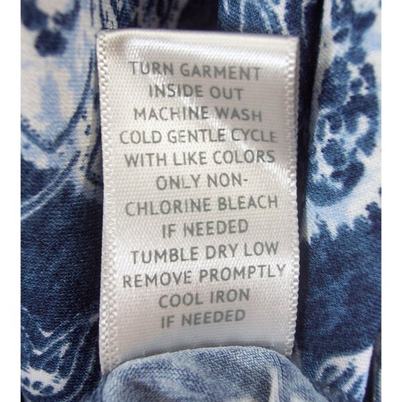 NEW Avenue 26/28 Blue Paisley Sharkbite 3/4 Sleeves Caged V-Neck Women's Plus - Picture 13 of 13